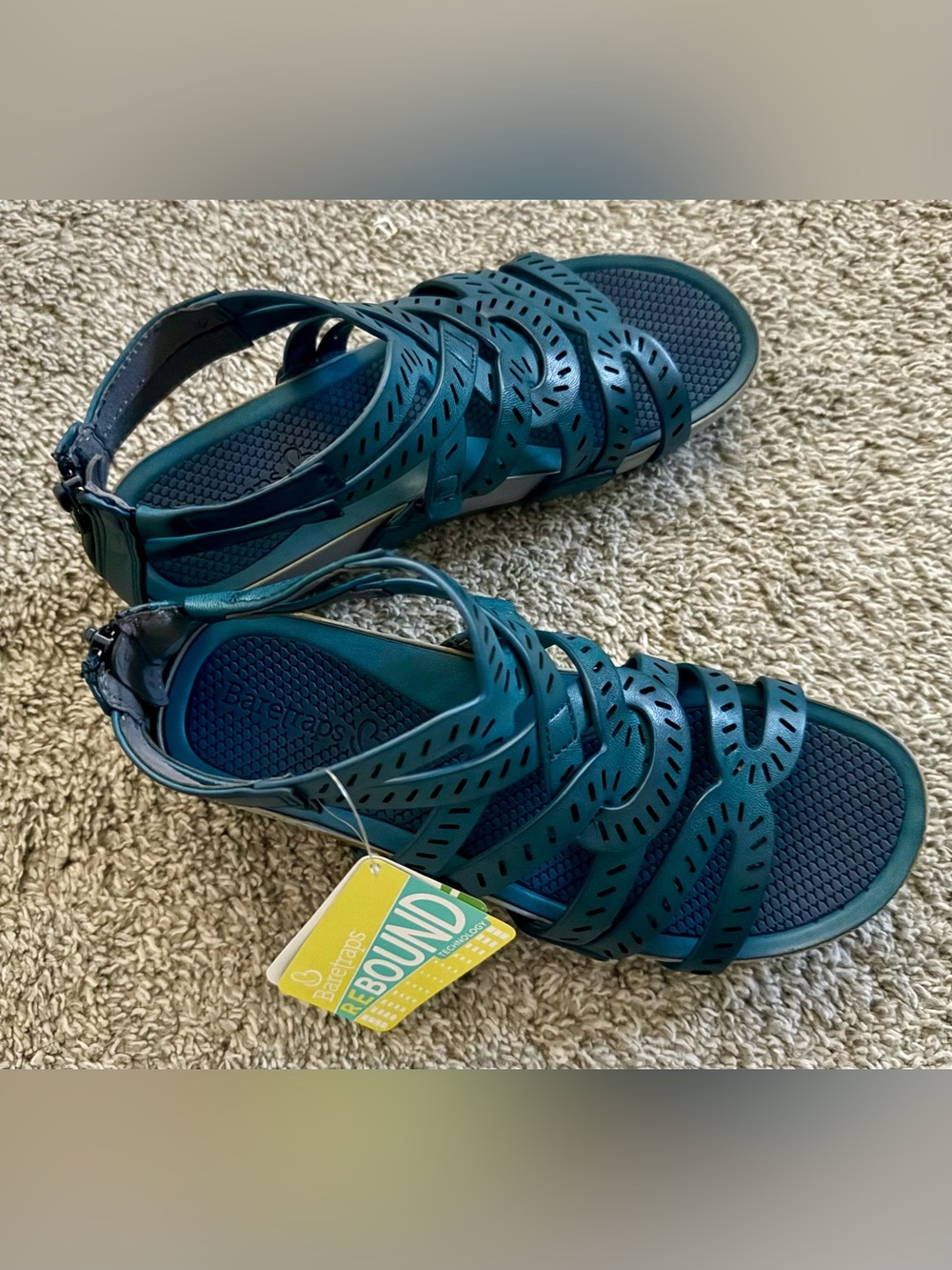 NWT Baretraps Rebound Teal Laser Cut Strappy Gladiator Wedge Sandals (Size 7)
